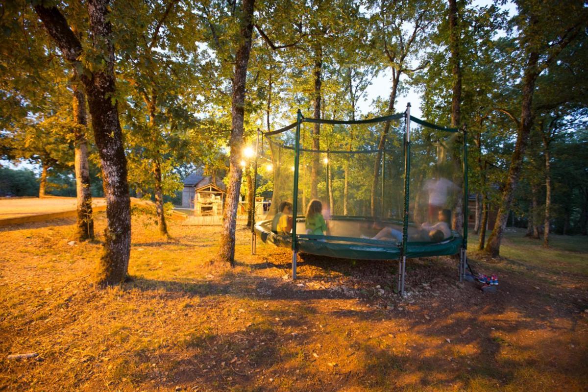 Le Bois De Faral Hotel Le Bastit Buitenkant foto